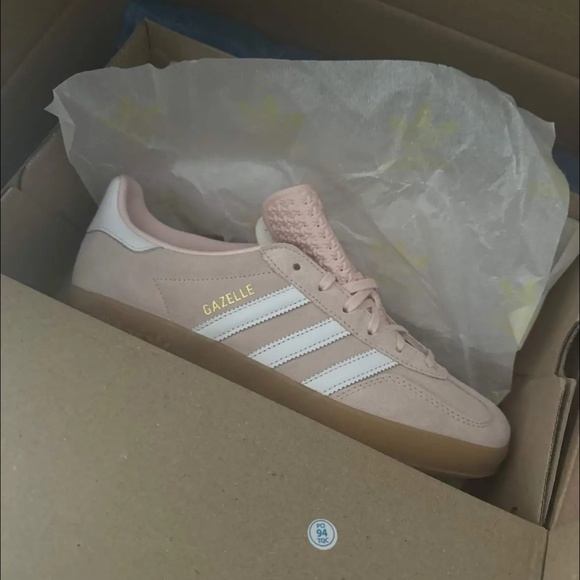 adidas Shoes - Pink gazelle